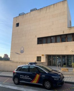 Vehículo en la comisaría de Parquesol.