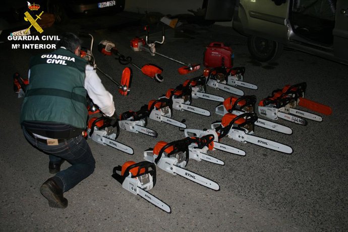 Material recuperat per la Gurdia Civil de Terol.