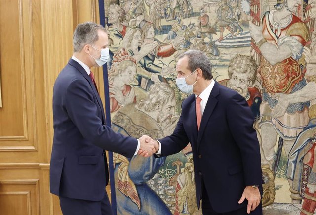 Archivo - El Rey Felipe VI recibe al nuevo Secretario General Iberoamericano, Andrés Allamand