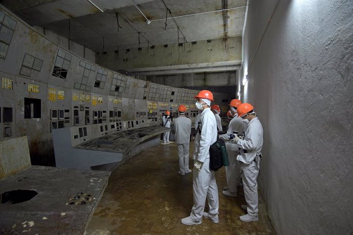 Archivo - HANDOUT - 07 October 2021, Ukraine, Pripyat: An undated handout picture issued by SSE Chornobyl NPP shows the control room unit three at the Chernobyl nuclear power station where researchers from the University of Bristol are leading activitie