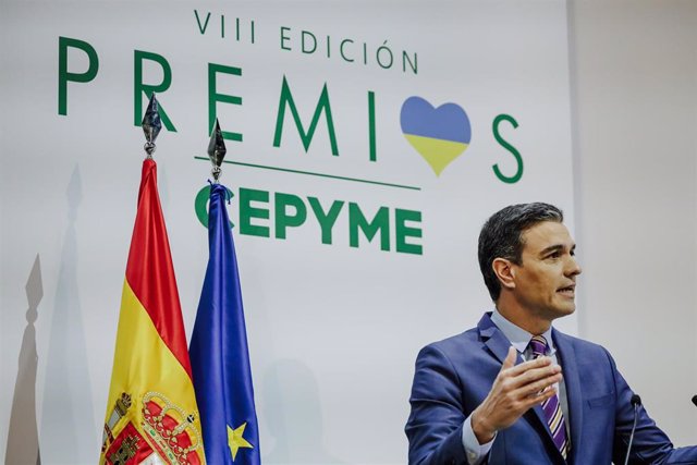 El presidente del Gobierno, Pedro Sánchez, clausura la VIII Edición de los Premios Cepyme en el Auditorio de Banco Santander, a 25 de abril de 2022, en Madrid (España). 