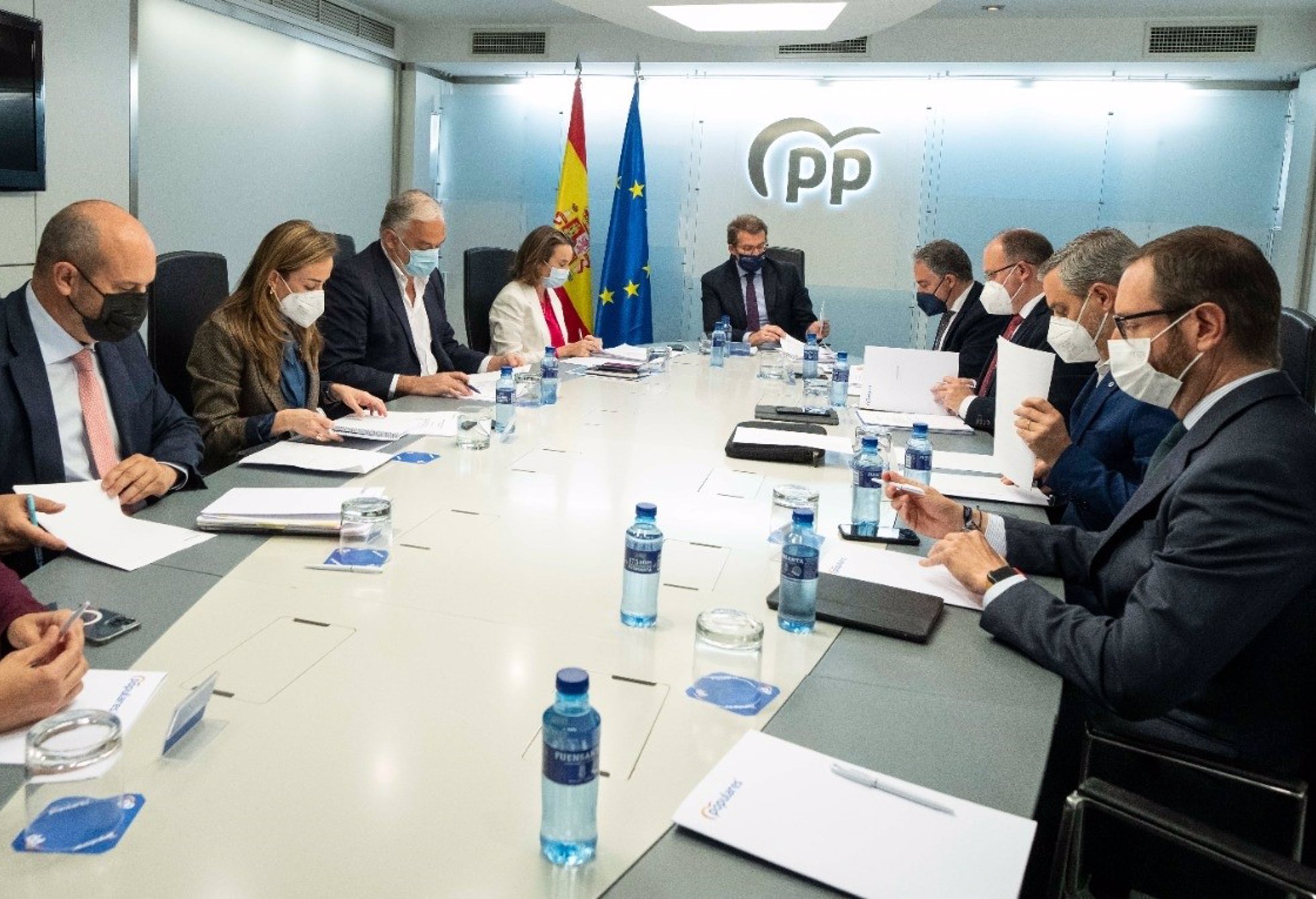 El líder del PP, Alberto Núñez Feijóo, preside la reunión del comité de dirección del PP en la sede nacional del partido. En Madrid, a 25 de abril de 2022.