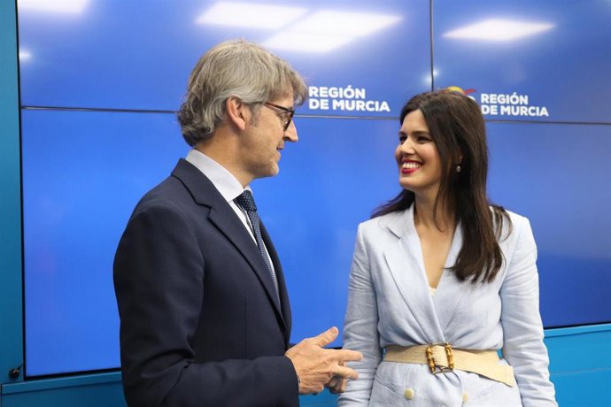 La portavoz y el vicesecretario ejecutivo de Desarrollo Económico del PPRM, Miriam Guardiola y Luis Marín