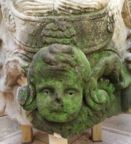 Huermur denuncia el vergonzoso estado de la colección de 18 escudos heráldicos BIC del Museo Arqueológico