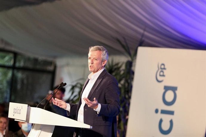 Él presidente de él PP provincial de Pontevedra, Alfonso Rueda, preside lana Junta Directiva de él Partido Popular de Pontevedra.