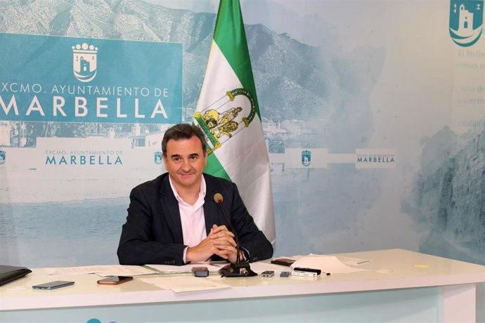 El portavoz municipal de Marbella (Málaga), Félix Romero, en rueda de prensa