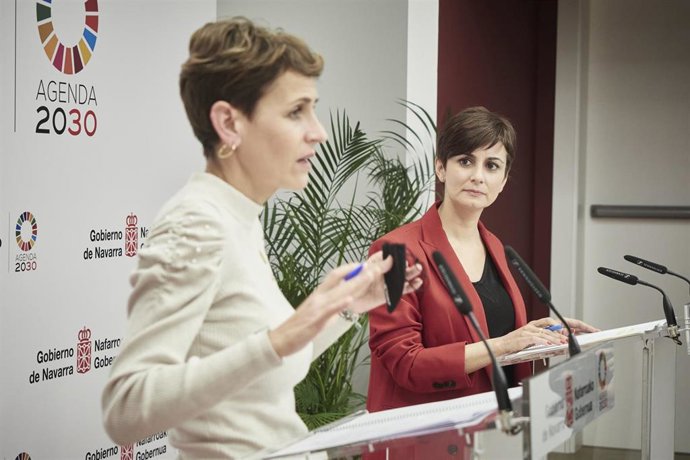 La presidenta de Navarra, María Chivite y  la ministra de Política Territorial, Isabel Rodríguez.