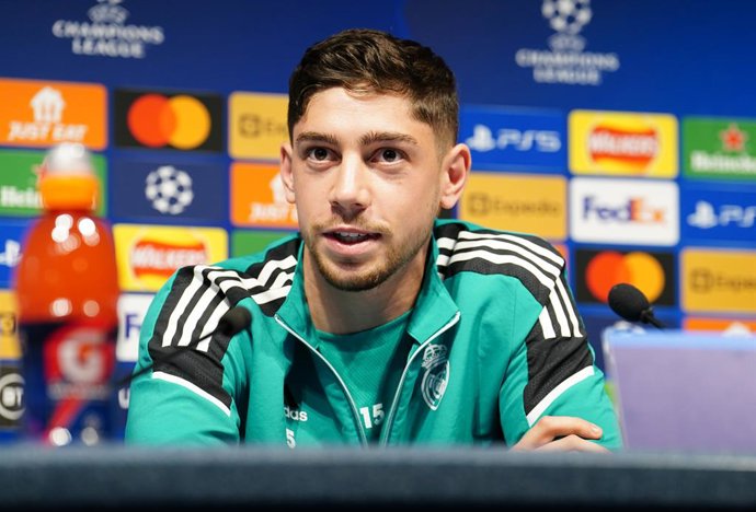 25 April 2022, United Kingdom, Manchester: Real Madrid's Federico Valverde attends a press conference at the Etihad Stadium, ahead of Tuesday's UEFA Champions League semi-final first leg soccer match against Manchester City. Photo: Martin Rickett/PA Wir