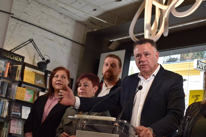 El diputado de Unidas Podemos en el Congreso, Juan Antonio Delgado, anunciando su candidatura a primarias internas para designar cabeza de lista a elecciones andaluzas. (Foto de archivo).