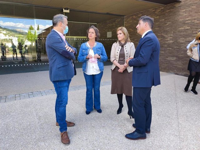 Visita de Catalina García al Hospital de Alta Resolución