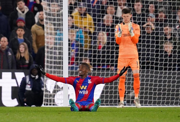 25 April 2022, United Kingdom, London: Crystal Palace's Wilfried Zaha appeals after a challenge during the English Premier League soccer match between Crystal Palace and Leeds United at Selhurst Park. Photo: John Walton/PA Wire/dpa