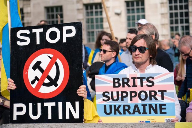 Manifestantes pro-ucranianos