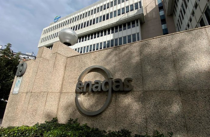 Archivo - Sede de la empresa de infraestructuras de gas natural Enagás en Madrid. Las acciones de la compañía han subido en Bolsa tras la rebaja del recorte en su retribución propuesto por la Comisión Nacional de los Mercados y la Competencia (CNMC), en