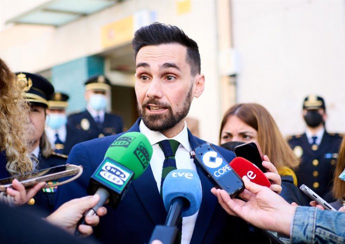 Rafael Pérez, secretario de Estado de Seguridad, en declaraciones a los medios en Santander, donde ha visitado la comisaria de Policía Nacional donde se tramitan solicitudes de protección a ucranianos