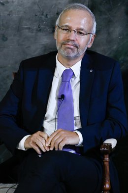 Archivo - El doctor Martínez-Sellés, presidente del Colegio de Médicos de Madrid