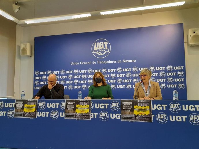 La Secretaria De Política Sindical, Social E Igualdad De UGT De Navarra, Marisol Vicente,  La Secretaria De Salud Laboral A Nivel Confederal, Ana García De La Torre, Y El Responsable De Digitalización Del Sindicato, José Varela, En La Rueda De Prensa