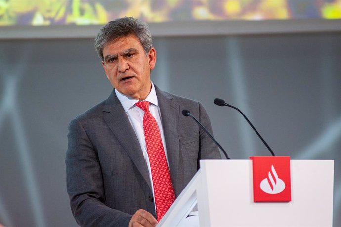 El consejero delegado de Banco Santander, José Antonio Álvarez, en la junta general ordinaria de accionistas 2022.
