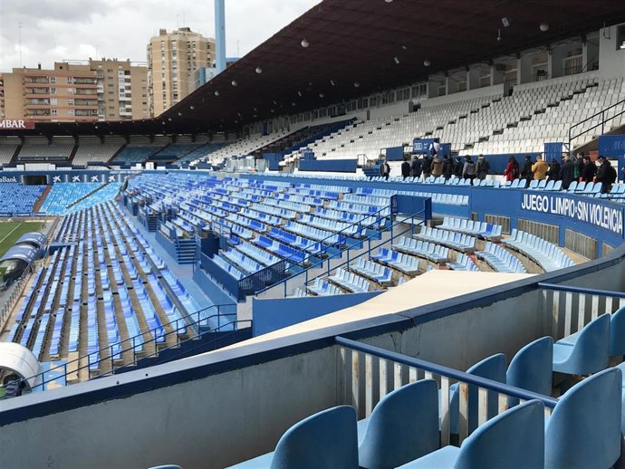 Vista del estadio de La Romareda, en Zaragoza, desde las gradas