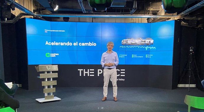 Archivo - El director general de Coches.Com, Gerardo Cabañas