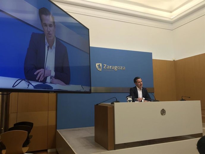 El consejero municipal de Urbanismo del Ayuntamiento de Zaragoza, Víctor Serrano,