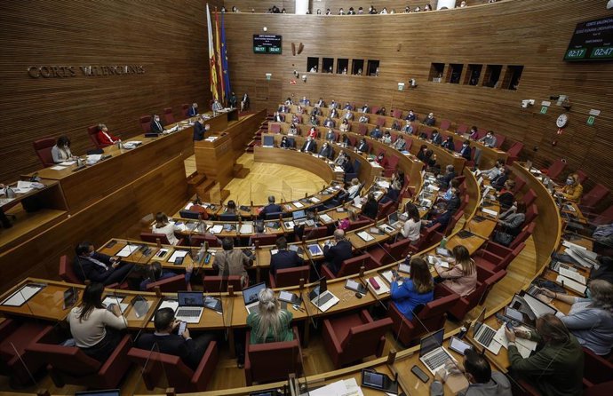 Vista general de una sesión de control de les Corts