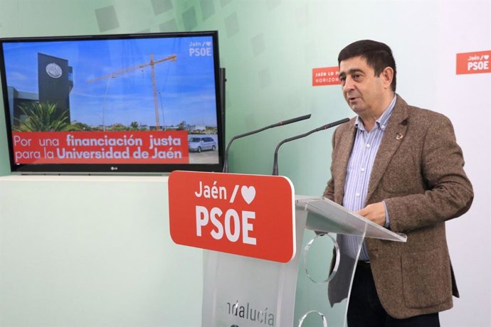 Francisco Reyes durante la rueda de prensa/Archivo