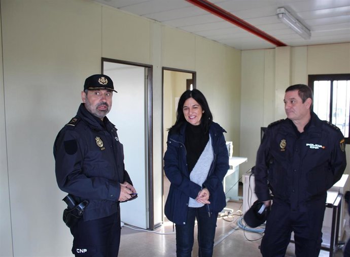 Archivo - Visita de la subdelegada al CATE de Motril