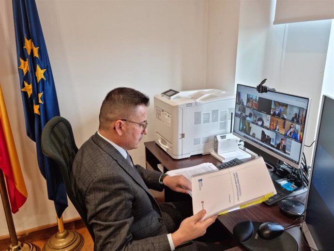 El conselleiro de Medio Rural, José González, participa por videoconferencia en el Consejo Consultivo de Política Agrícola para Asuntos Comunitarios. Archivo.