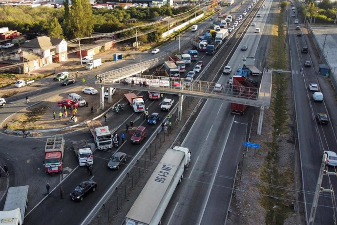Bloqueo de carreteras en Chile por parte de camioneros
