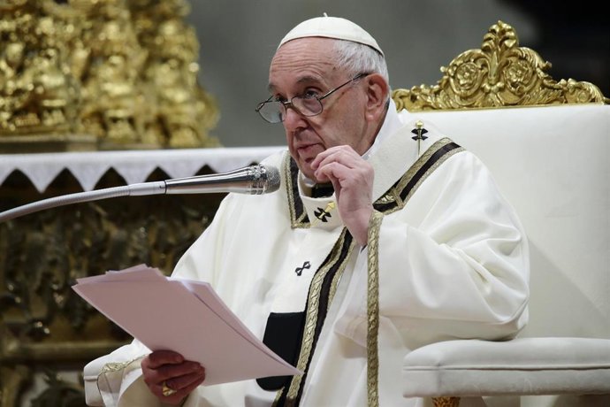14 April 2022, Vatican, Vatican City: Pope Francis delivers his homily during the Chrism Mass at St. Peter's Basilica. Photo: Evandro Inetti/ZUMA Press Wire/dpa