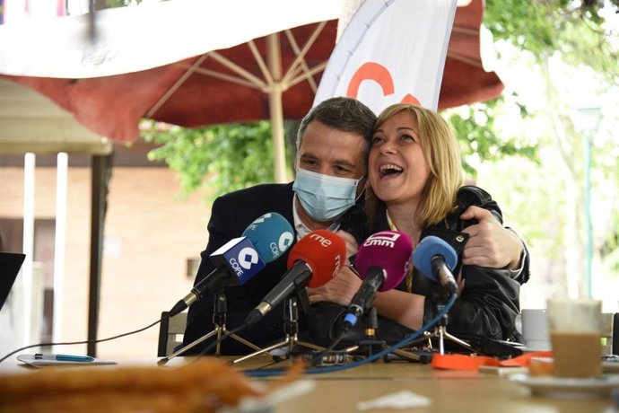 Picazo y Paños en rueda de prensa.