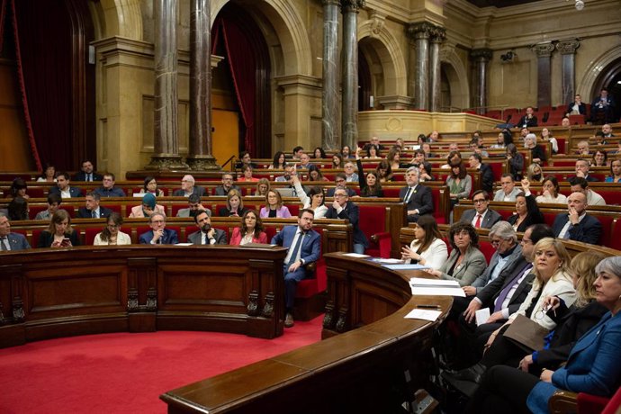 El pleno del Parlament, a 27 de abril de 2022.