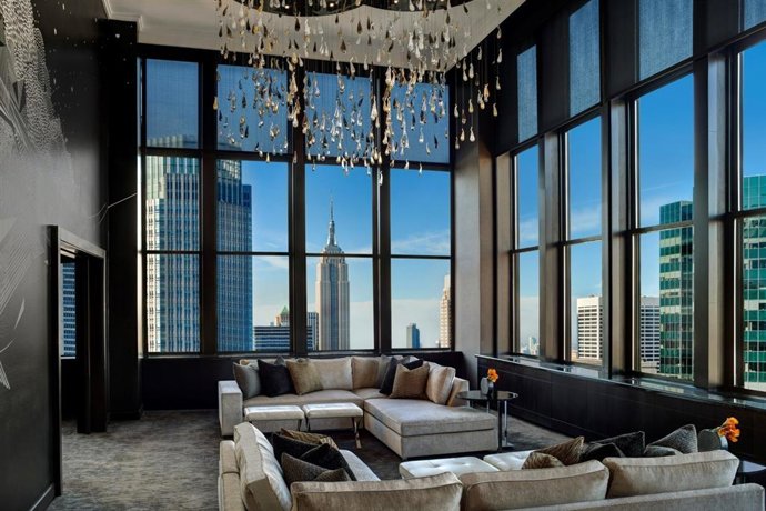 LOTTE NEW YORK PALACE Champagne Suite