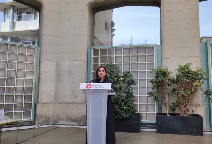 L'alcaldessa de Barcelona, Ada Colau, en la roda de premsa