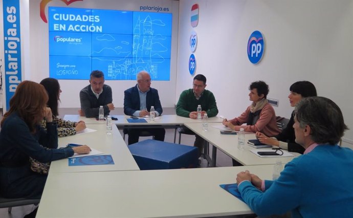 Los grupos del PP de Logroño y Lardero reiteran la necesidad de recuperar la zona única de escolarización