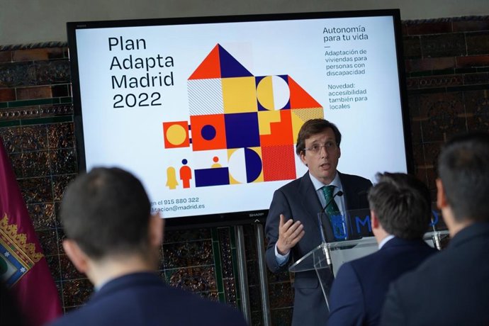 Presentación del Plan Adapta por parte del alcade de Madrid, José Luis Martínez-Almeida.