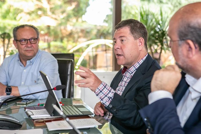 El presidente de C-LM, Emiliano García-Page, en Ballestaros de Calatrava.