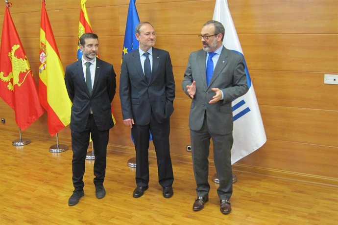 El director de FIMA, Javier Camo, el director de desarrollo de negocio de Feria Zaragoza, Alberto J. López, y el director general de Feria de Zaragoza, Rogelio Cuairán.