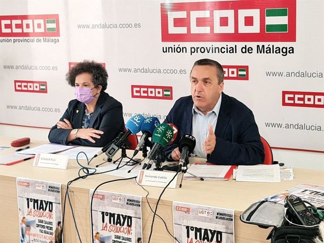 Los líderes sindicales de CCOO y UGT de Málaga, Fernando Cubillo y Soledad Ruiz, respectivamente, en rueda de prensa sobre el 1 de Mayo