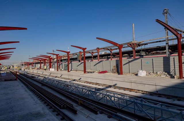 Archivo - Vías de la Estación de Chamartín en obras, uno de los proyectos del Plan de Recuperación en la Estación de Chamartín, a 25 de octubre de 2021, en Madrid (España). La ‘Operación Chamartín’ es el desarrollo urbanístico de Madrid Nuevo Norte con un