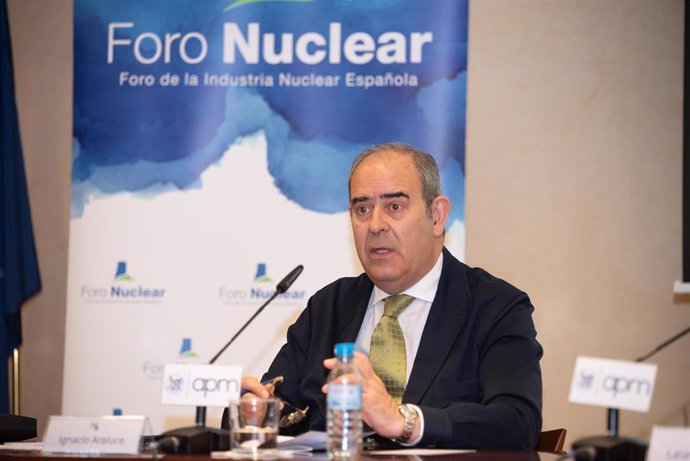El presidente del Foro de la Energía Nuclear, Ignacio Araluce, presenta el Informe de Resultados nucleares de 2021 y perspectivas de futuro" en la sede de la Asociación de la Prensa de Madrid.