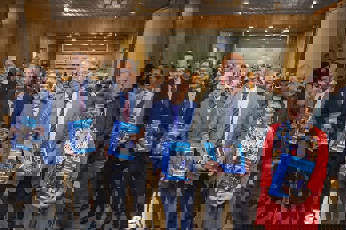 El presidente de la Diputación, Antonio Ruiz (segundo por la dcha.) en la presentación del monográfico