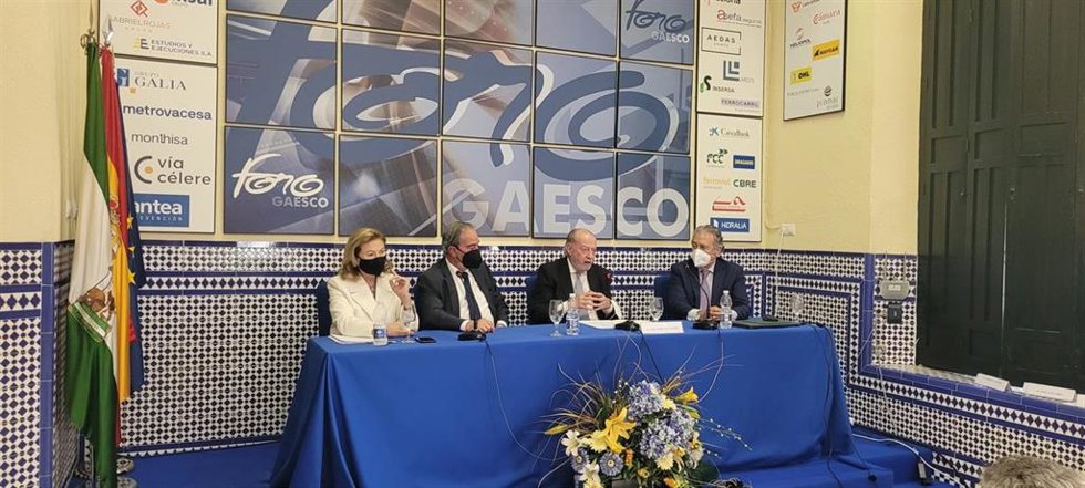 Carmen Núñez, presidenta del Foro Gaesco; Francisco Martínez, presidente de GAESCO; Fernando Rodríguez Villalobos, presidente de FAMP, y Rafael Sánchez, presidente de FADECO