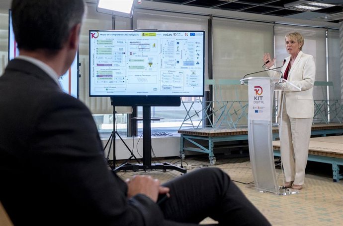 La Secretaria de Estado de Digitalización e Inteligencia Artificial, Carme Artigas, interviene en un acto con motivo de la entrega de los primeros kit digitales, en Red.es, a 18 de abril de 2022, en Madrid (España). 