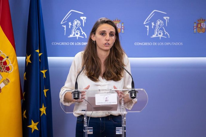 Archivo - La diputada de Unidas Podemos en el Congreso Lucía Muñoz. 