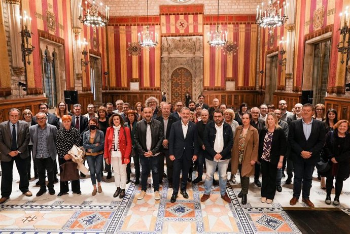 Acto institucional en el Saló de Cent del Ayuntamiento de Barcelona para conmemorar el 1 de mayo