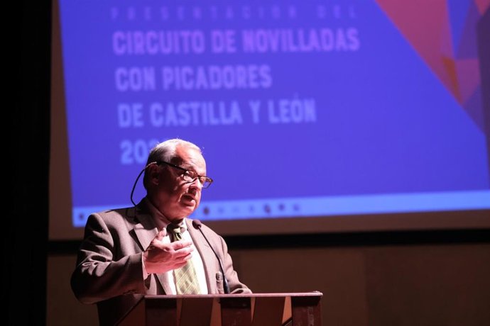 Gonzalo Santonja, durante su intervención en la presentación del III Circuito de Novilladas de Castilla y León.