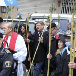 Ximo Puig en la romería de la Santa Faz