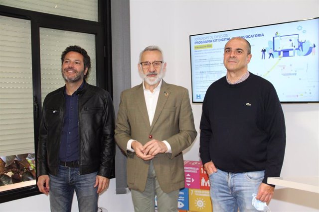 El vicepresidente de Innovación Económica y Social de la Diputación de Huelva, Juan Antonio García, ha presentado este jueves la primera de las tres jornadas de difusión del programa 'Kit Digital'.