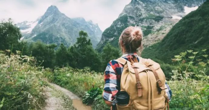 El 76% de los españoles espera los descuentos para reservar un viaje